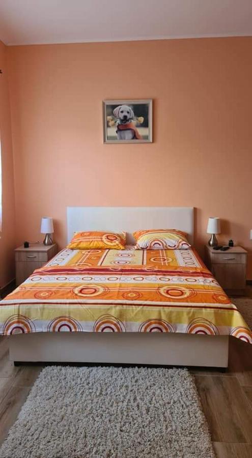 Ales Apartman ซอมโบร์ ภายนอก รูปภาพ