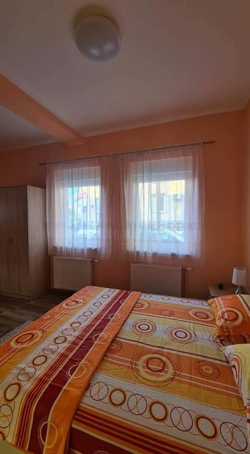 Ales Apartman ซอมโบร์ ภายนอก รูปภาพ