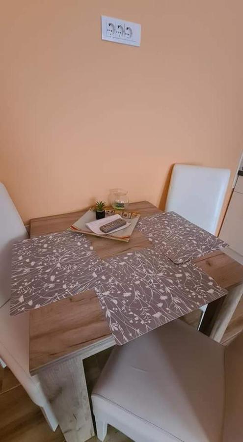 Ales Apartman ซอมโบร์ ภายนอก รูปภาพ