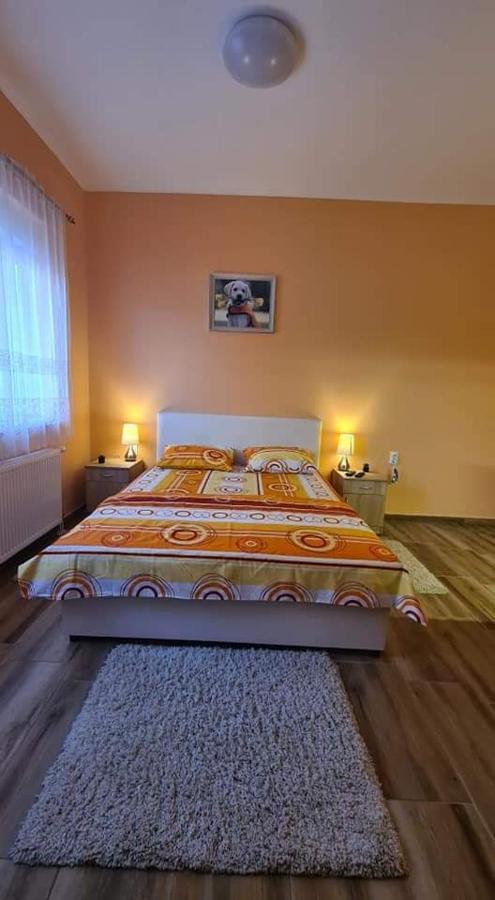 Ales Apartman ซอมโบร์ ภายนอก รูปภาพ