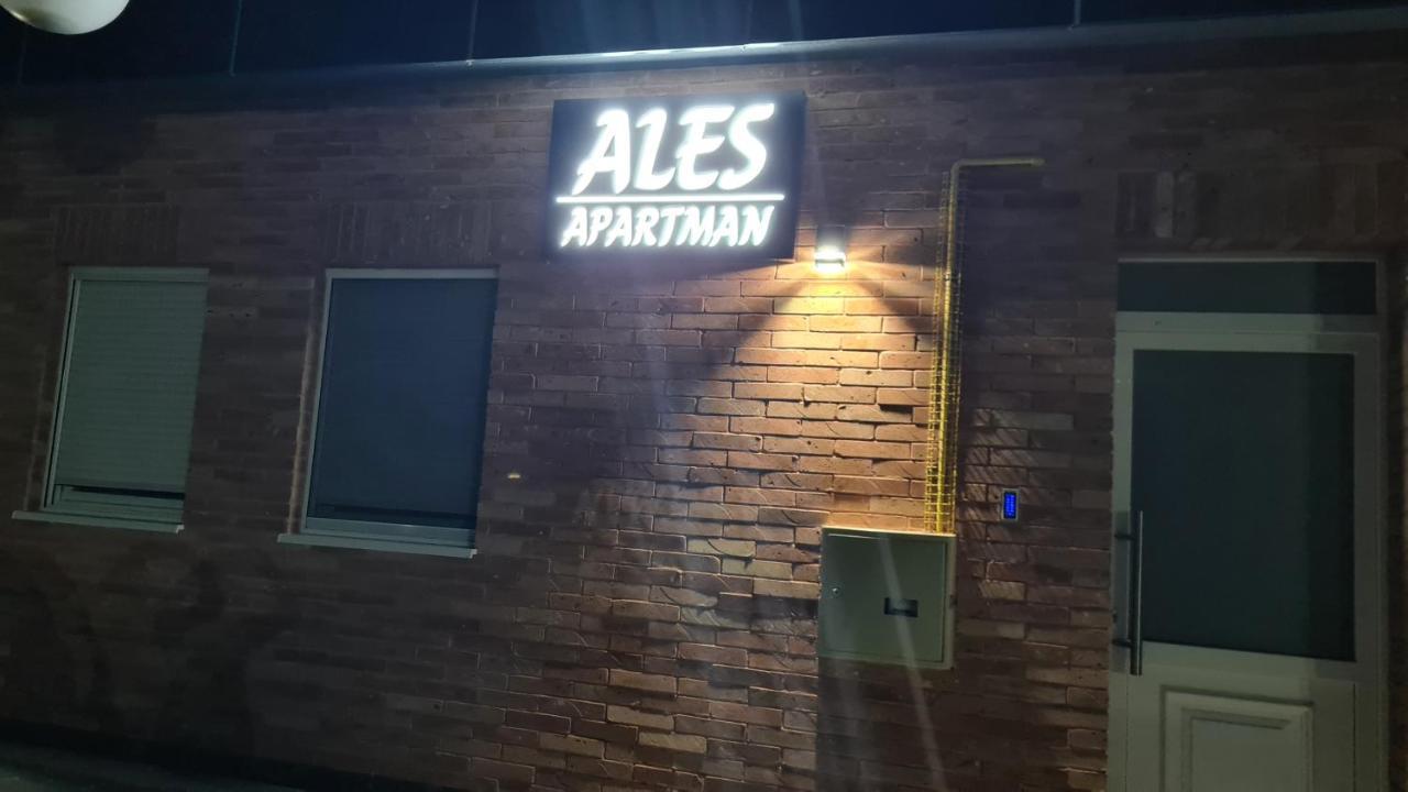 Ales Apartman ซอมโบร์ ภายนอก รูปภาพ